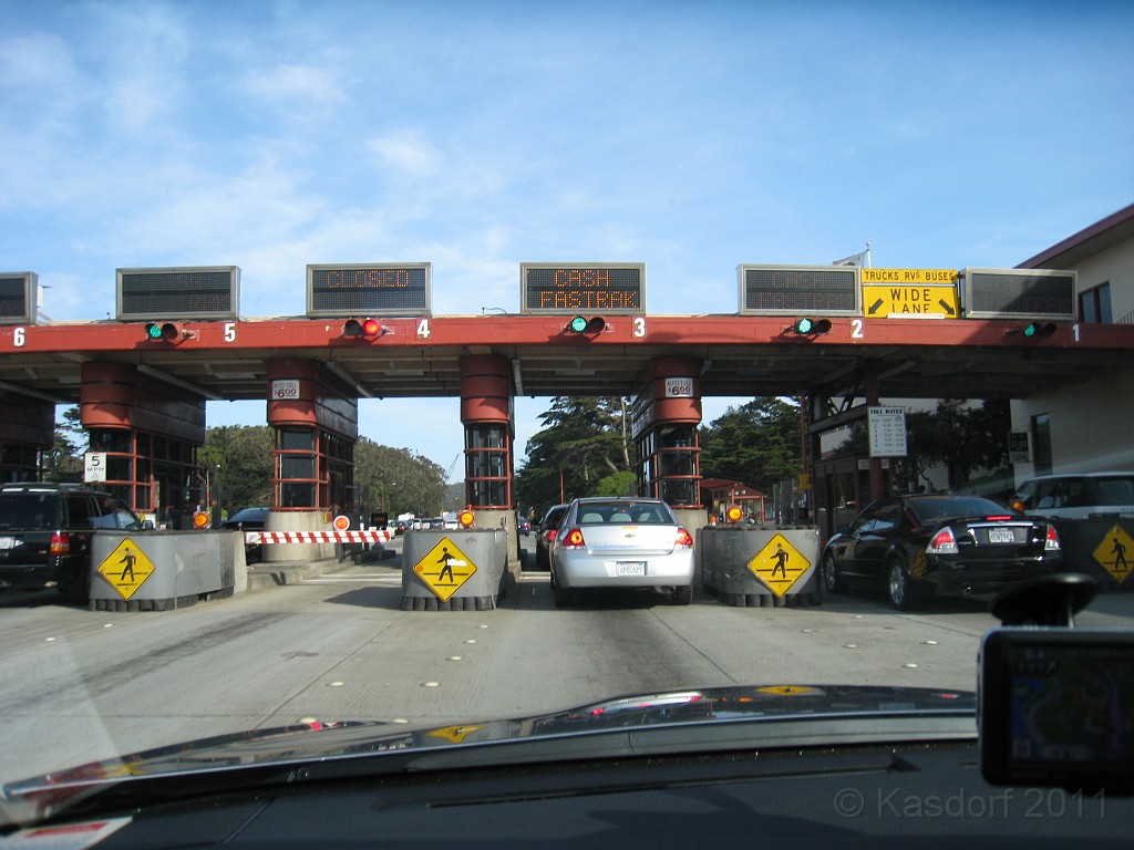 2011 Bay 2 Breakers Friday 1090.JPG - I was able to participate in the 100th annual running of the Bay to Breakers 12K race in San Francisco California. A weekend for sightseeing and racing.